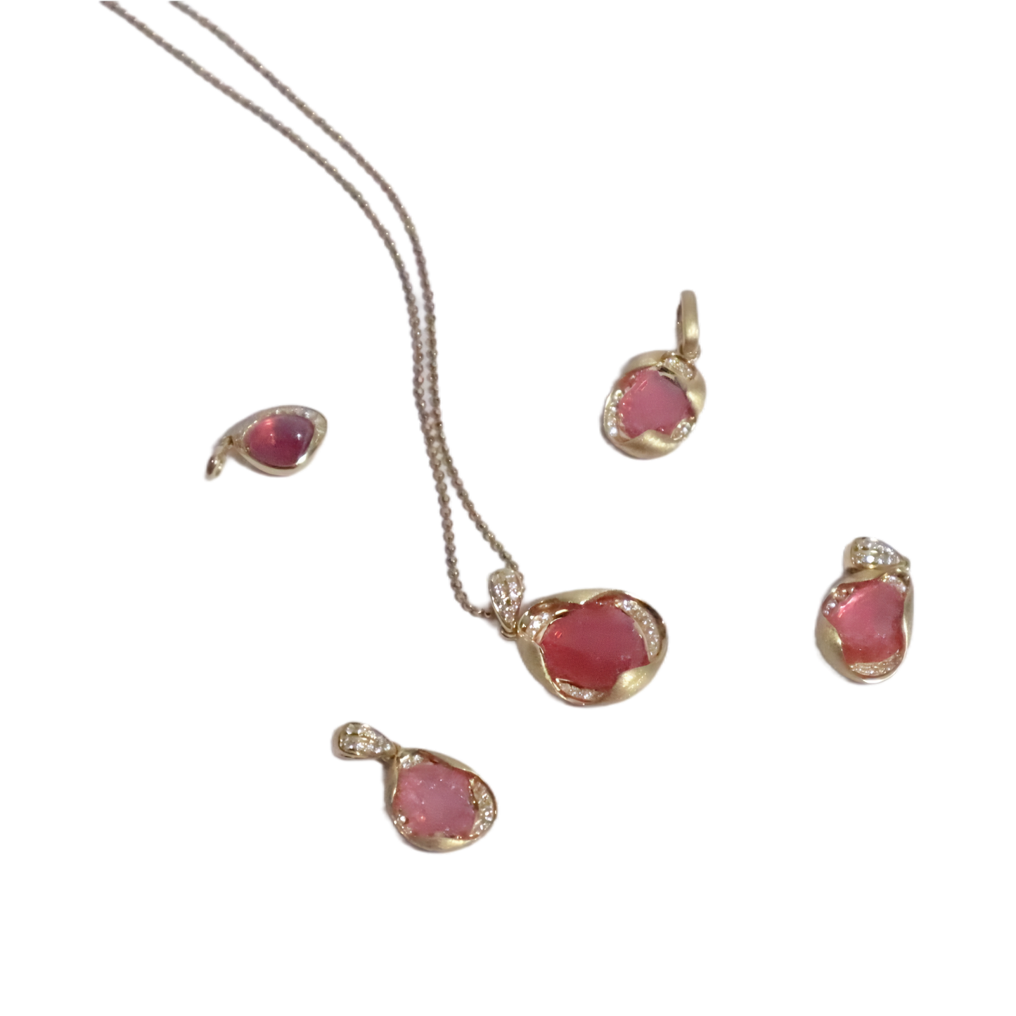 Pink Spinel Necklace with Diamond Embellishment, back coverd with 18k yellow gold. Adjustable Chain, for great energy and vitality