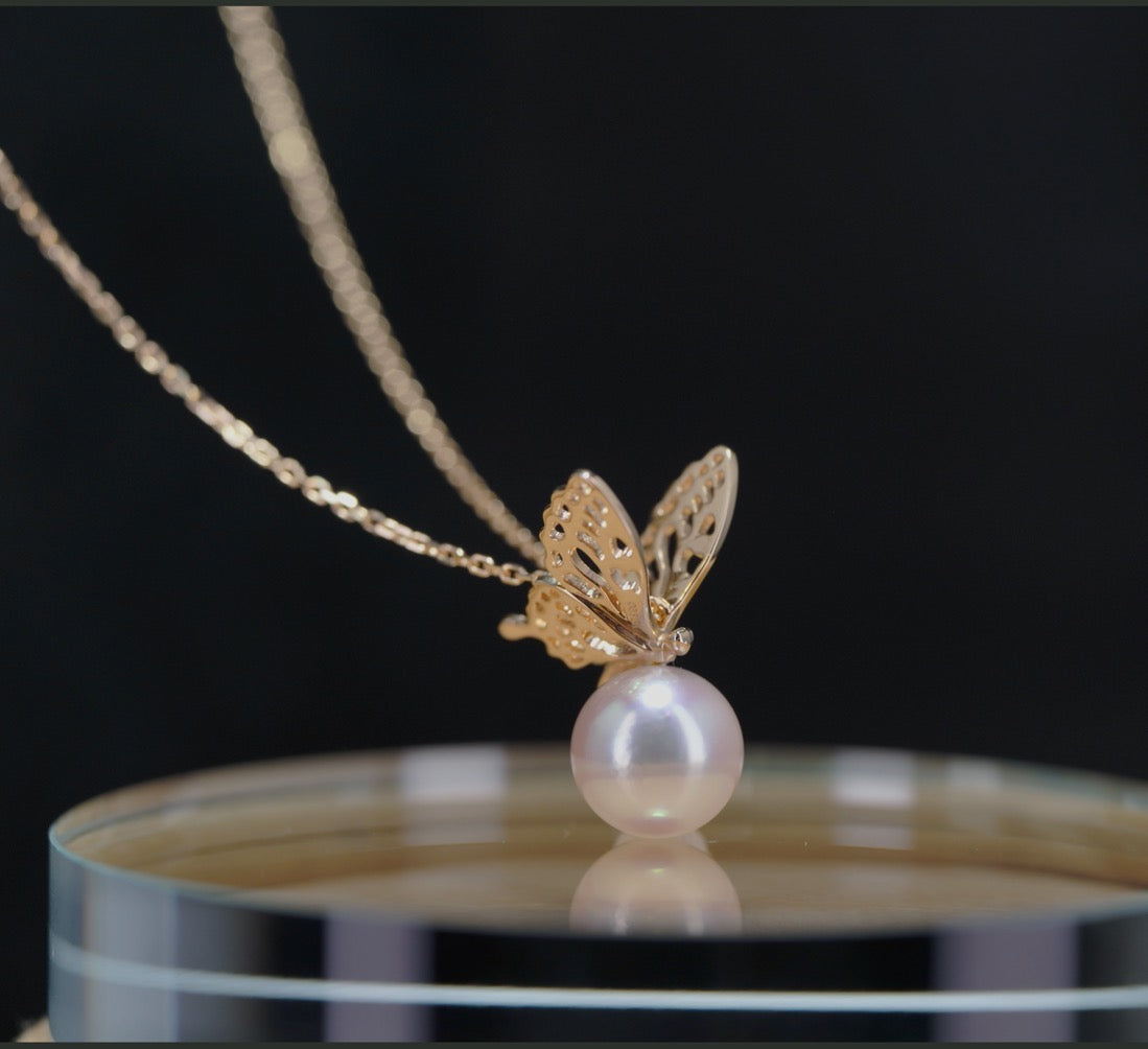 7.5-8mm Akoya White Pearl with 18k Gold Butterfly Necklace, Flawless pearl, attracting wealth