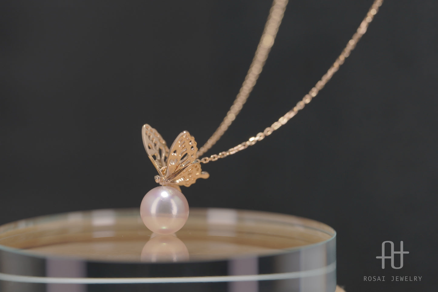 7.5-8mm Akoya White Pearl with 18k Gold Butterfly Necklace, Flawless pearl, attracting wealth